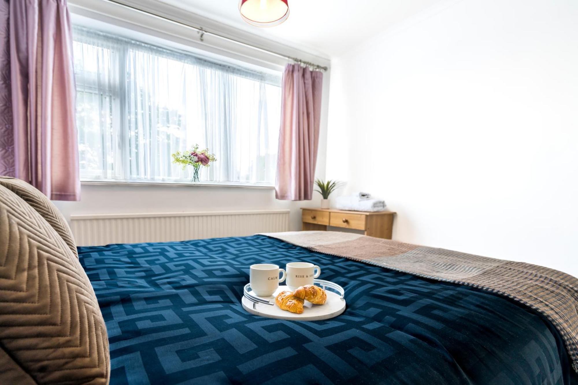 Leicester Oadby 4 Bed Home, 8 Guests, Park 5 Cars מראה חיצוני תמונה